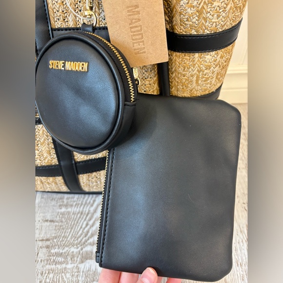 Steve Madden TikTok Women’s BJEWEL handbag black with coin purse and zip-pouch - Picture 5 of 12